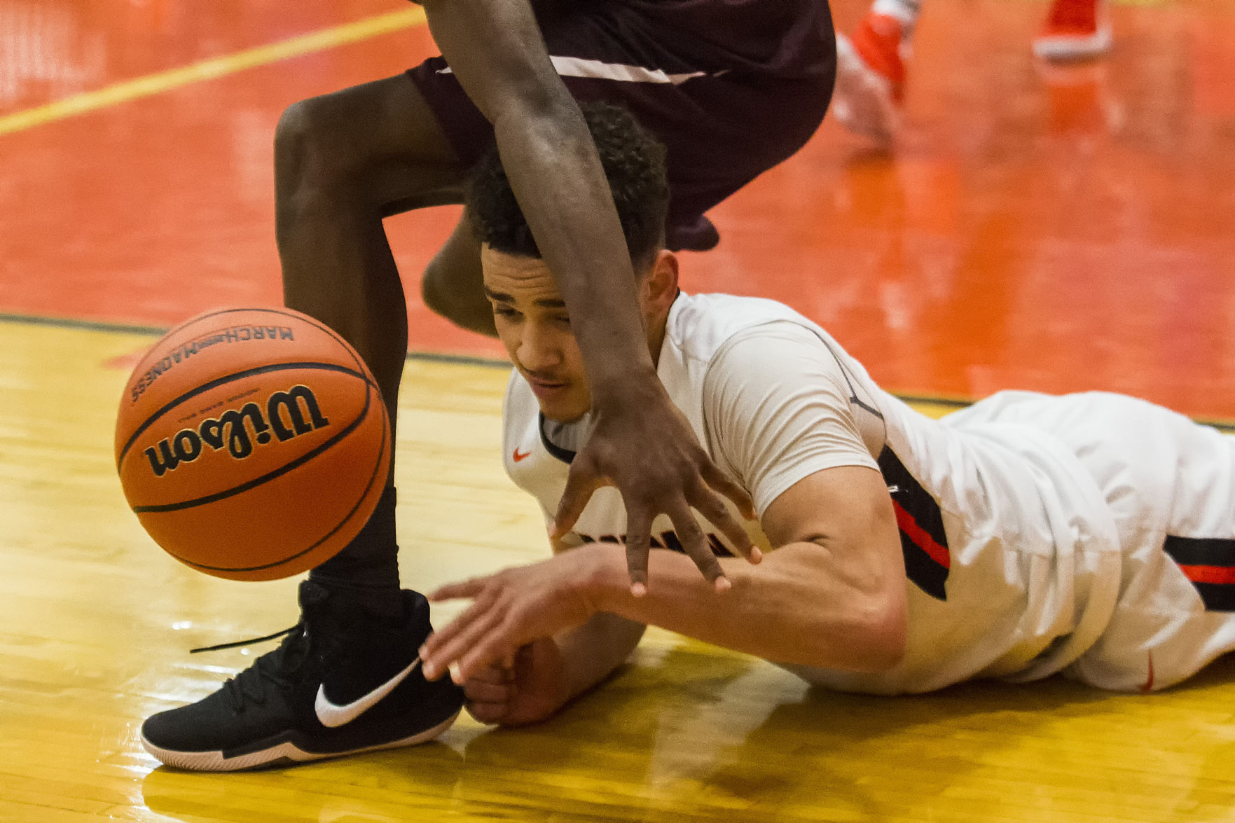 120217-blm-spt-2nchshoops